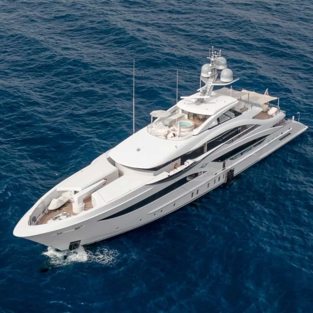 galvas yacht drone image