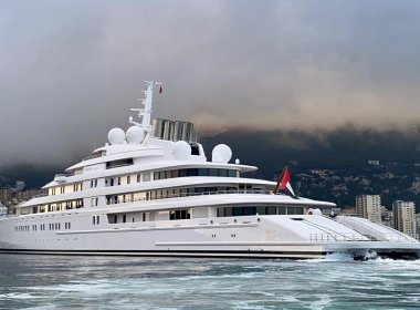 world biggest yacht azzam