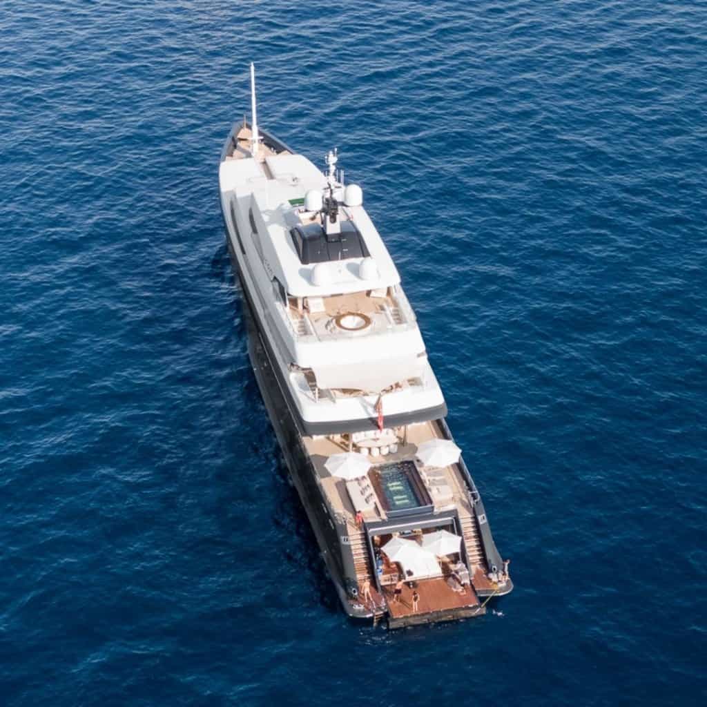 icon yacht drone image
