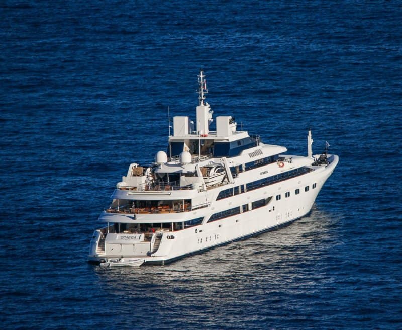 omega yacht