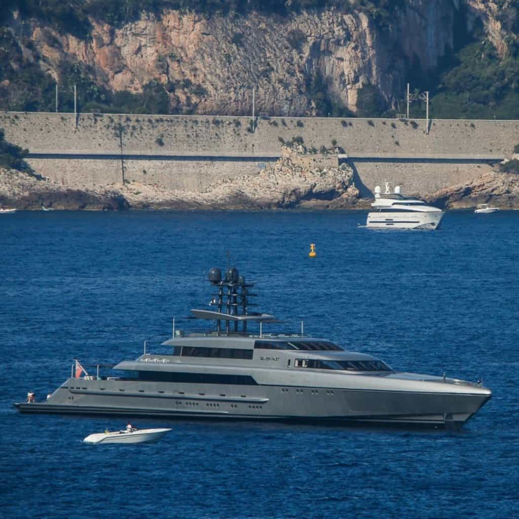 silver fast yacht image 1