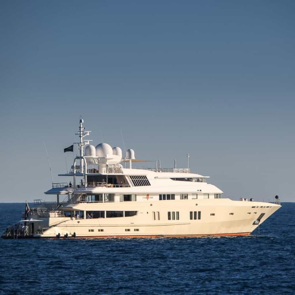 coral ocean yacht side image