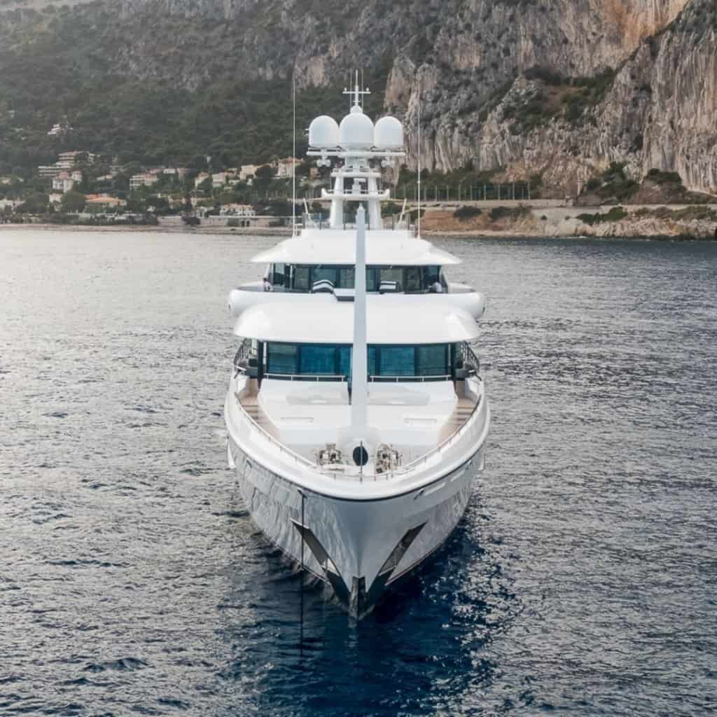 yacht sixth sense front image