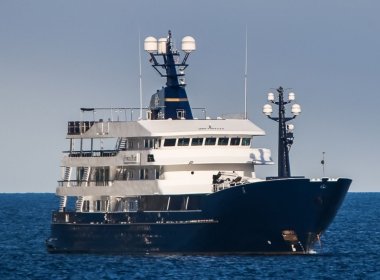 force blue yacht picture 1