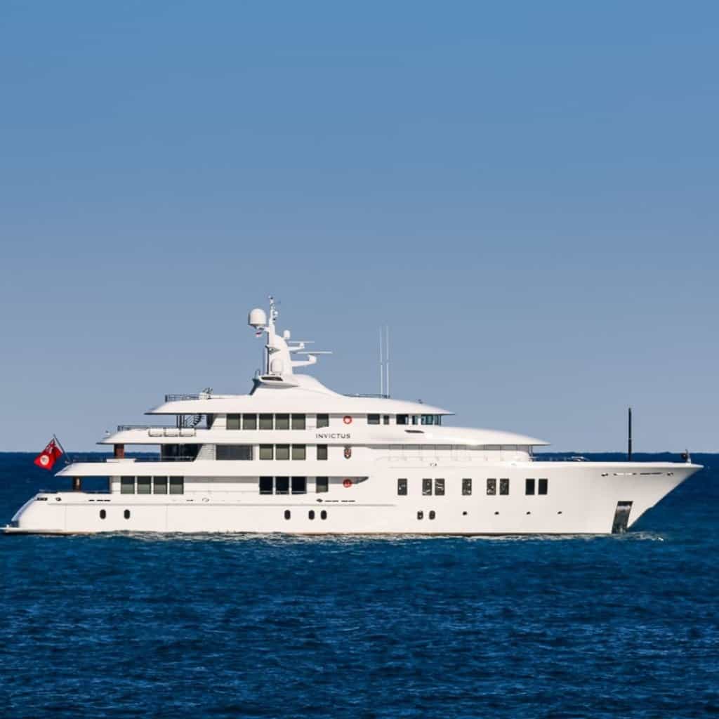 yacht invictus side view