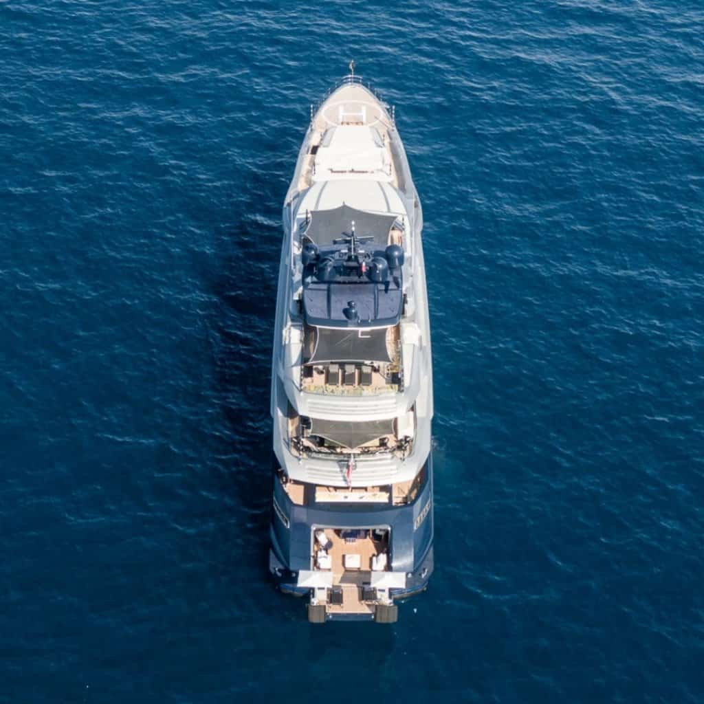 yacht sarastar