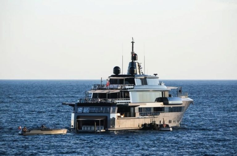 atlante yacht starboard