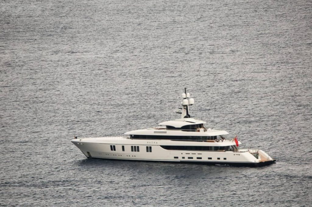 lunasea yacht port side 1