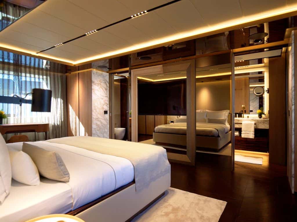 geco yacht interior