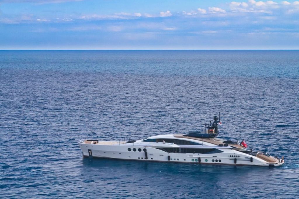 lady m yacht drone 1